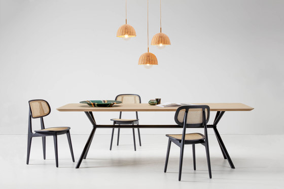 Elias dining table | Dining tables | Vincent Sheppard