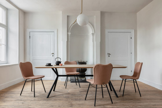 Elias dining table | Dining tables | Vincent Sheppard