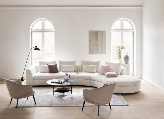 Bergamo sofa with resting unit | Sofas | BoConcept