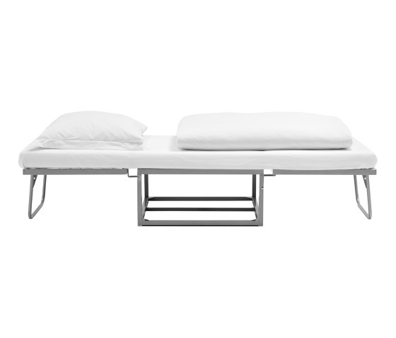 Xtra Footstool with sleeping function | Pouf | BoConcept