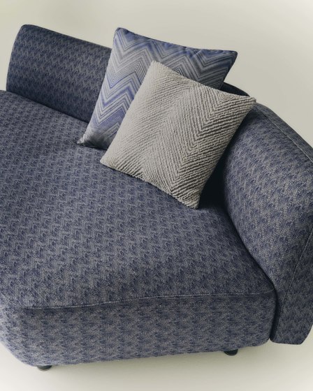 MAMBA Pentagonal chaise longue composition | Recamieres | Roda