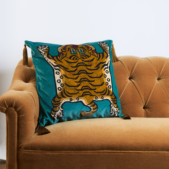 SABER Large Velvet Cushion - Gold | Cushions | House of Hackney