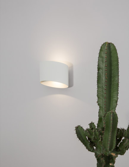 CHEZ Decorative Wall Lamp | Außen Wandanbauleuchten | NOVA LUCE