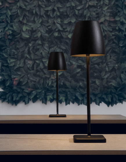 COLT Decorative Portable Table Lamp | Lámparas exteriores de sobremesa | NOVA LUCE