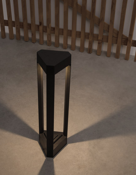 PAX Decorative Outdoor Floor Lamp Small SIze | Außen Bodenaufbauleuchten | NOVA LUCE