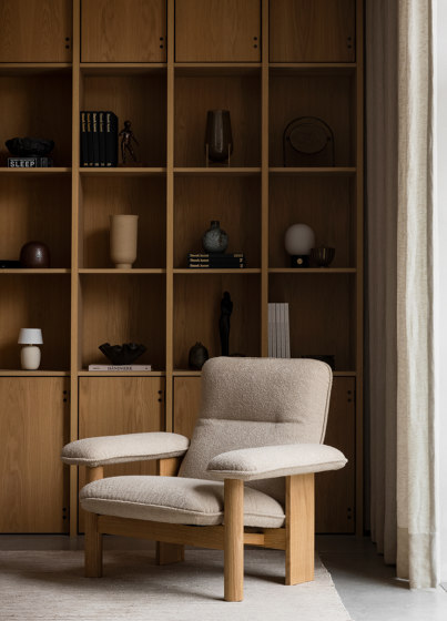 Brasilia Lounge Chair | Dark Stained Oak | Dunes 21004 | Sillones | Audo Copenhagen