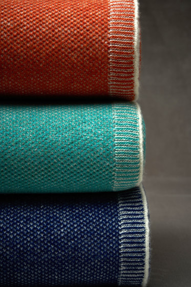 Pleasures knitting maestria Throw Rhea lambswool | Decken | Mastro Raphael
