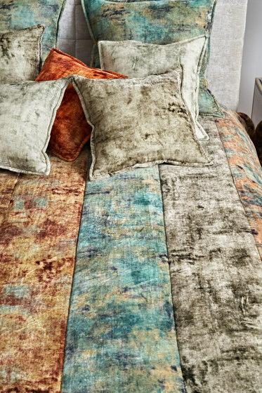 Tiziano Quilted bedspread in patchwork striped velvet | Couvertures | Mastro Raphael