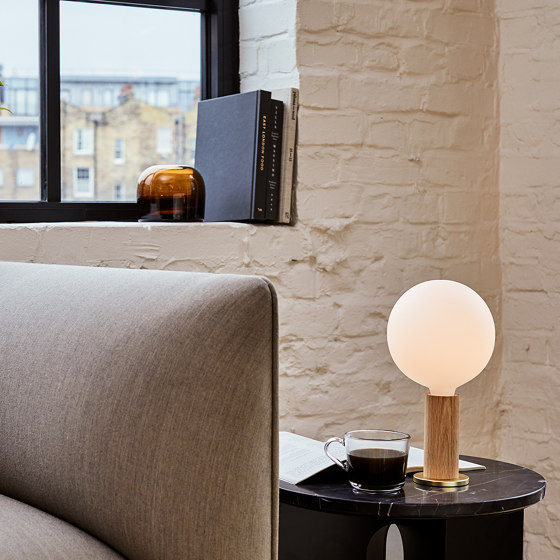 Knuckle Table Lamp Oak with Voronoi-I Bulb EU | Table lights | Tala