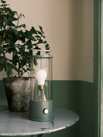 Tala x Farrow & Ball, The Muse Portable Lamp in Pleasure Garden Green | Tischleuchten | Tala