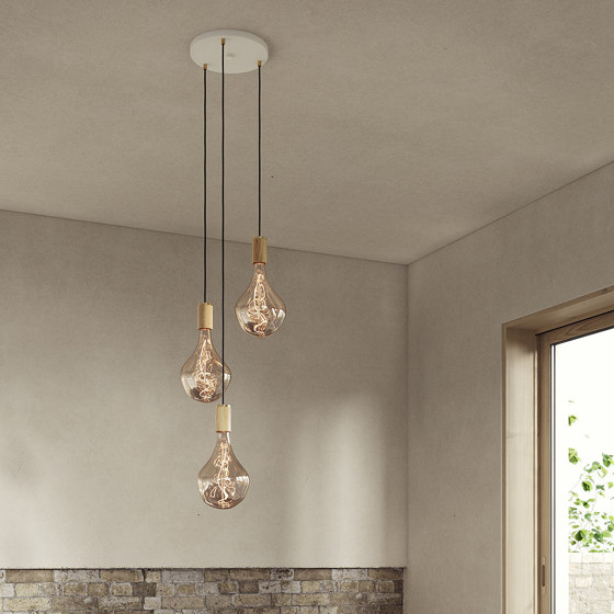 Oak Triple Pendant with Black Canopy with Voronoi II | Suspended lights | Tala
