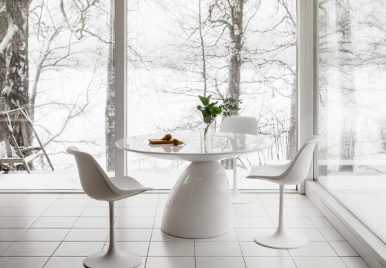 Parabel wooden, side table, natural finish | Tavolini alti | Eero Aarnio Originals
