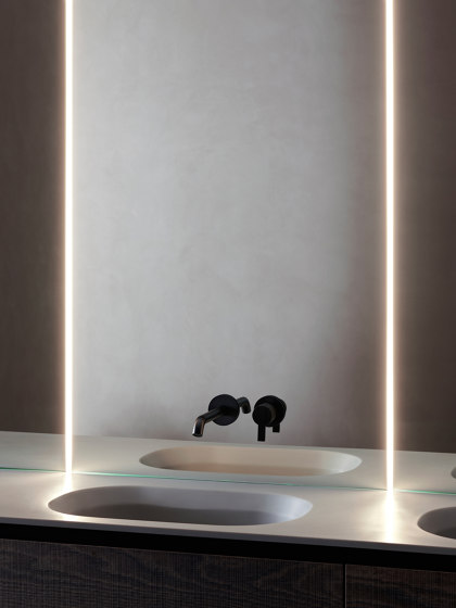Strato Wall Lighting Mirror | Specchi da bagno | Inbani