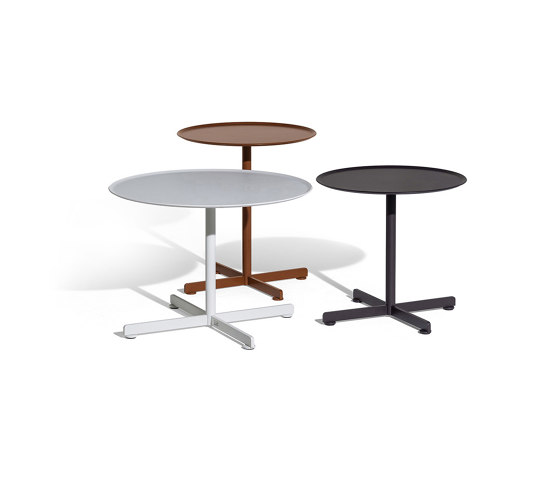 Bob Outdoor | Small table | Side tables | Poltrona Frau