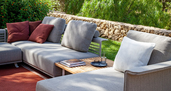 Outdoor Decorative Cushions | Kissen | Poltrona Frau