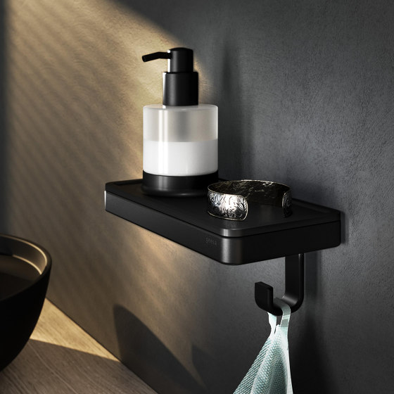 Frame Full Black | Shelf With Towel Rail And Shower Basket Black | Bath shelves | Geesa