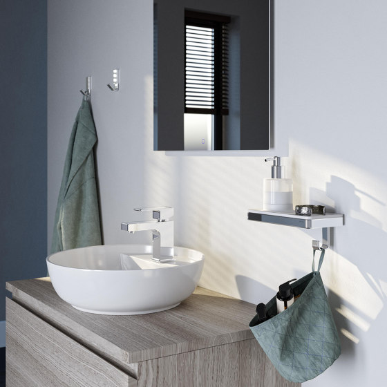 Frame White Chrome | Bathroom Shelf Universal 21cm White / Chrome | Bath shelves | Geesa