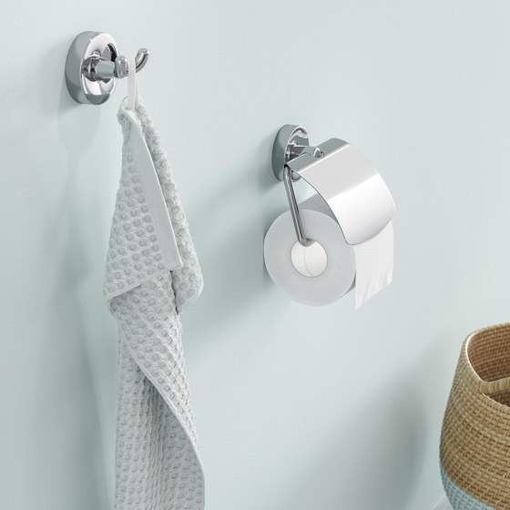 Luna | Toilet Roll Holder With Cover Chrome | Paper roll holders | Geesa