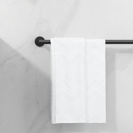 Nemox Black | Ensemble D'Accessoires De Toilettes - Porte-Brosse Wc - Porte-Rouleau Papier Toilette Avec Rabat - Crochet Porte-Serviette - Noir | Porte-serviettes | Geesa