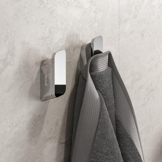Shift Chrome | Bathroom Shelf / Soap Holder Chrome With Transparent Glass | Bath shelves | Geesa