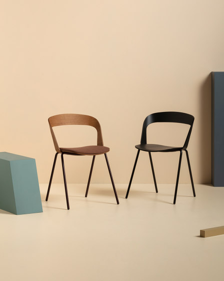 MAKI Stackable Chair 1.01.Z/I | Sillas | Cantarutti