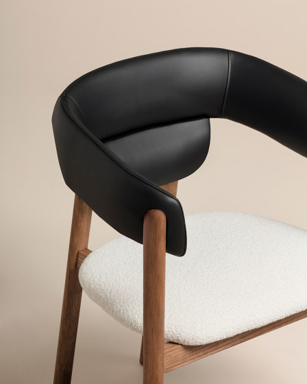 TUILLI Lounge chair 5.09.0 | Armchairs | Cantarutti