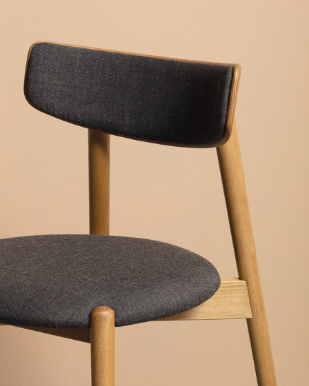 FLY Stackable Chair 1.04.I | Chairs | Cantarutti