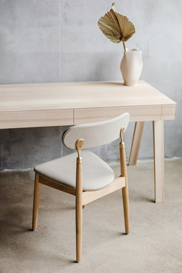 7.1 Chair, natural oiled oak frame, beige Textum Avelina velour fabric | Chairs | EMKO PLACE