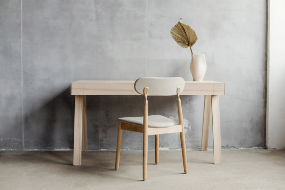 7.1 Chair, natural oiled oak frame, beige Textum Alana fabric | Sedie | EMKO PLACE