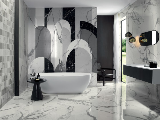 Roma Gold Carrara Superiore / Nero Elegante Slash Mosaico 30,5X30,5 | Ceramic tiles | Fap Ceramiche