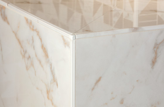 Roma Gold Carrara Superiore Brillante 60X120 | Ceramic tiles | Fap Ceramiche