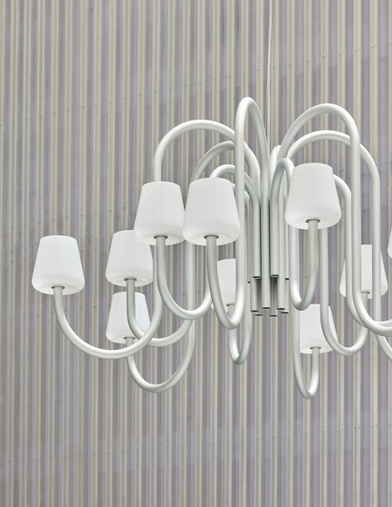 Apollo Chandelier 6 arm | Kronleuchter | HAY