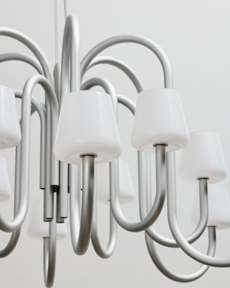 Apollo Chandelier 12 arm | Kronleuchter | HAY