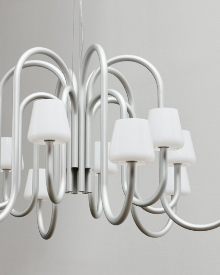 Apollo Chandelier 12 arm | Kronleuchter | HAY