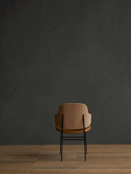 The Penguin Dining Chair, Black Steel | Natural Oak / Re-Wool 448 | Sedie | Audo Copenhagen