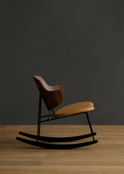 The Penguin Rocking Chair, Black Steel | Natural Oak / Solid Black Ash Rocker / Hallingdal 110 | Armchairs | Audo Copenhagen