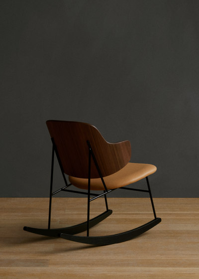 The Penguin Rocking Chair, Black Steel | Natural Oak / Solid Black Ash Rocker | Fauteuils | Audo Copenhagen