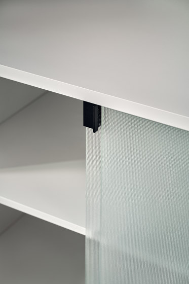 Lekko Cabinet | Evening Blue | Display cabinets | noo.ma