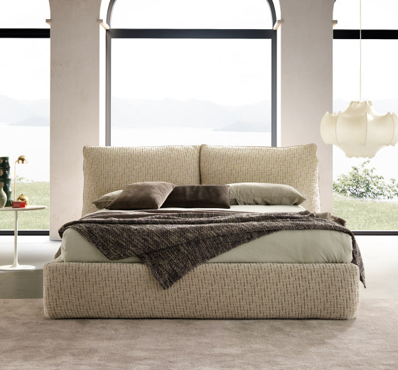 Wall | Beds | Valentini