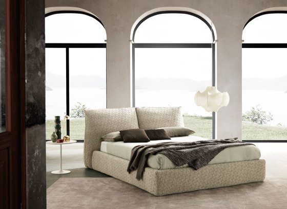 Wall | Beds | Valentini