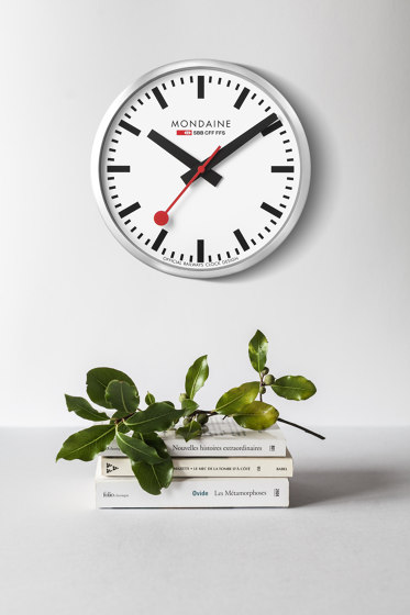 Wanduhr rot, 25cm | Uhren | Mondaine Watch
