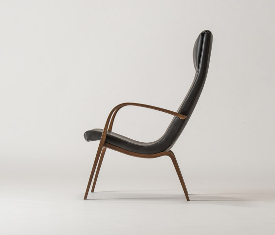 LINUS Living Lowback Chair | Fauteuils | CondeHouse