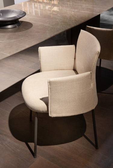Ayra Chair with wooden legs | Chairs | LEMA