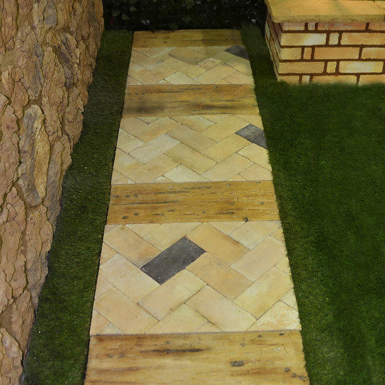 Mathios Garden Steps | Natural stone tiles | Mathios