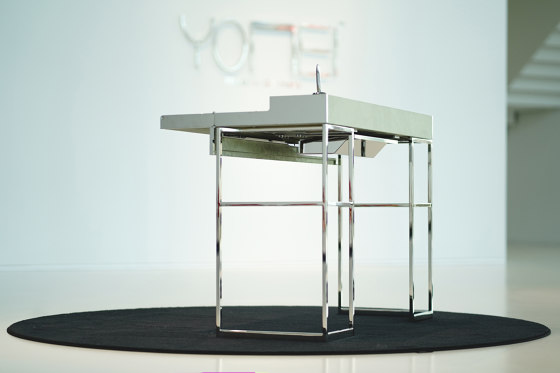 Magic Desk | Desks | Yomei