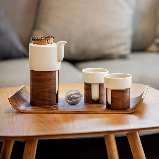 WARM Tea & Coffee Set, white, walnut | Vaisselle | Tonfisk Design
