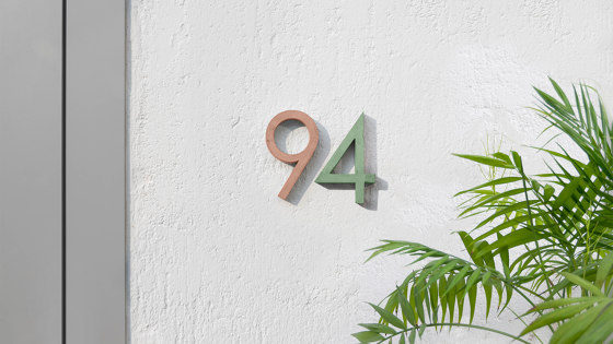 HOUSE NUMBERS & LETTERS BETALY® wall | Numeri civici | 9010 Novantadieci