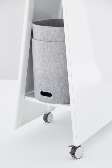 Moving Stool - light | Contenedores / Cajas | Moving Walls