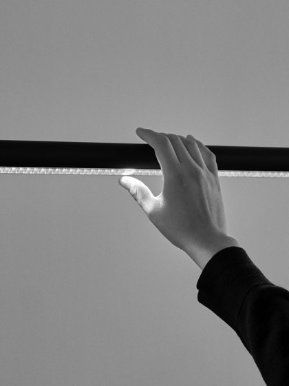 Factor Linear Suspension Lamp Diffused | Pendelleuchten | HAY