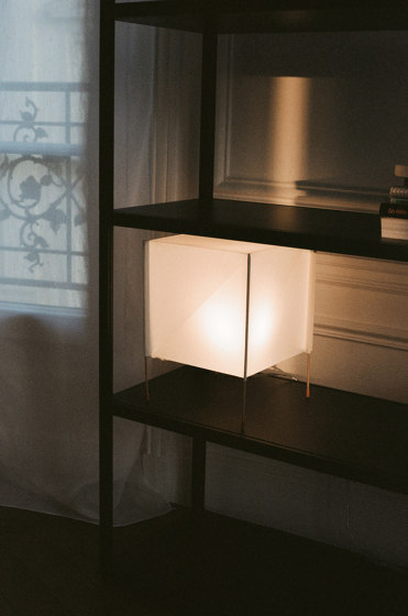 Paper Cube Table Lamp | Lampade tavolo | HAY